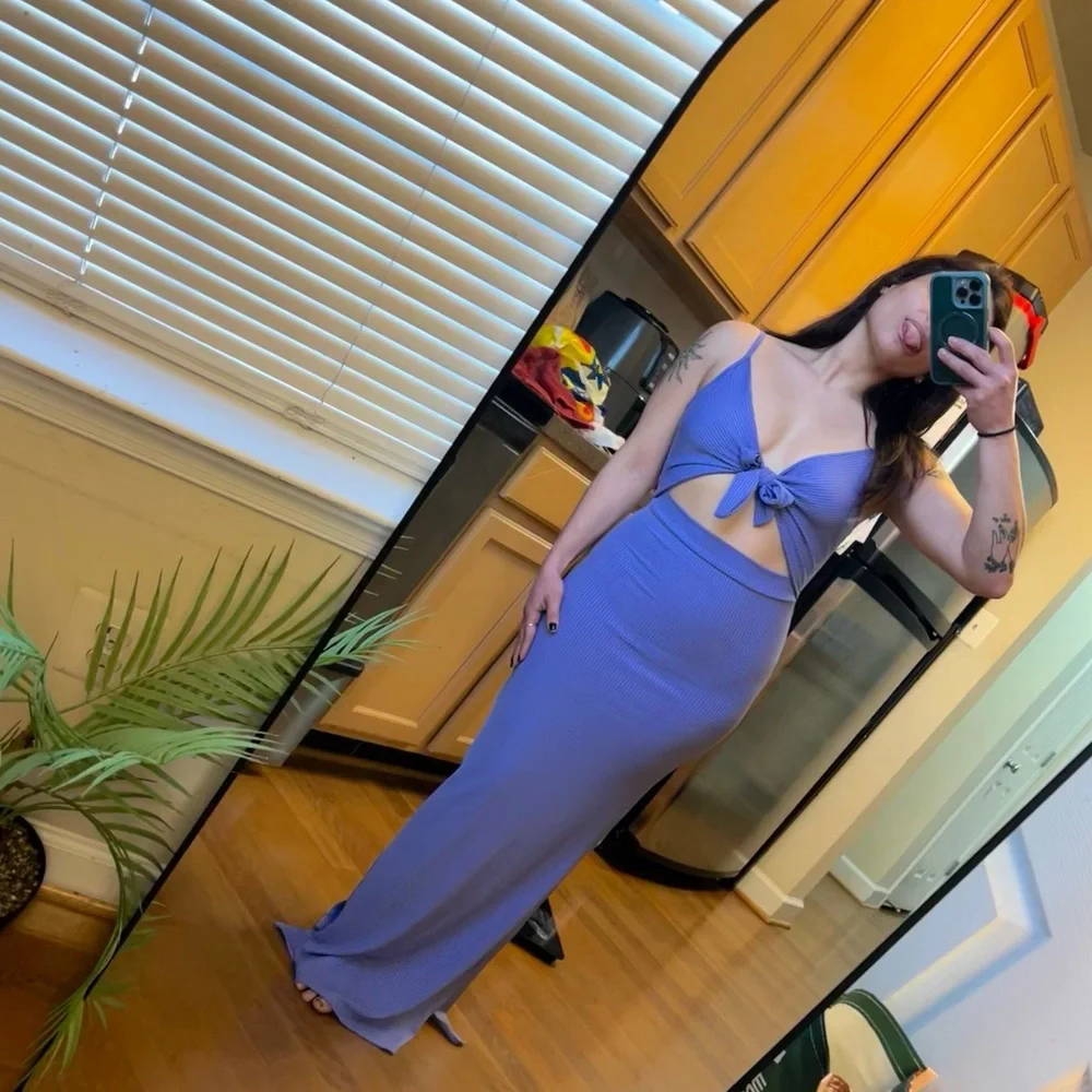 NWOT Vibrant Knot Front Cut Out Maxi Dress - Picture 7 of 7